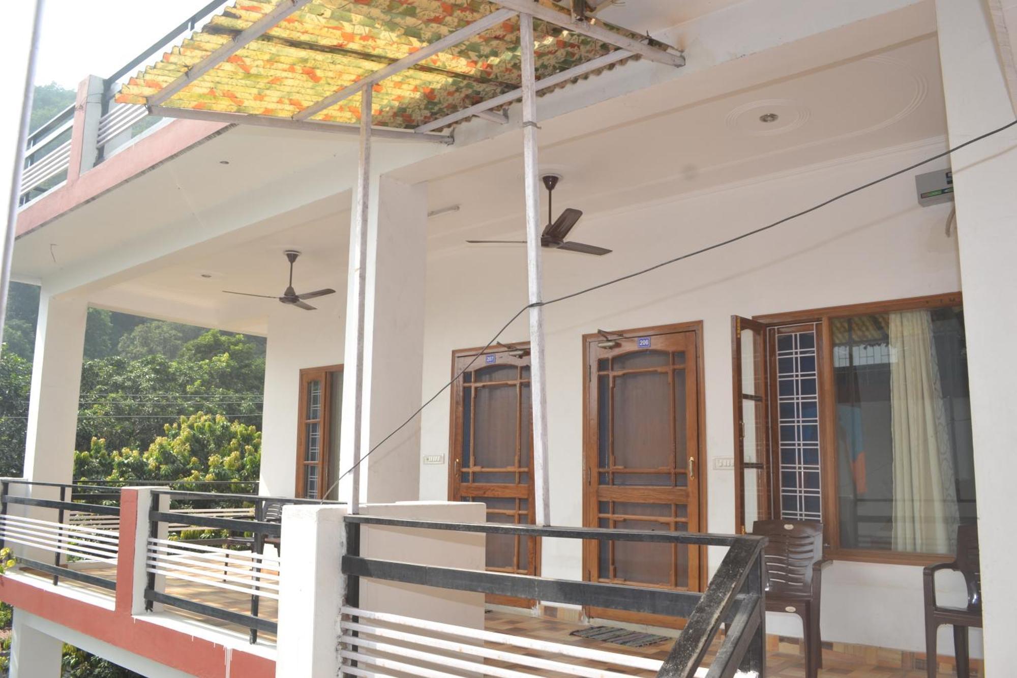 רישיקש Mount Valley Mama Cottage חדר תמונה